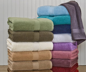 Steal Must Have Red Bottom Shoes Style From Anne Hathaway