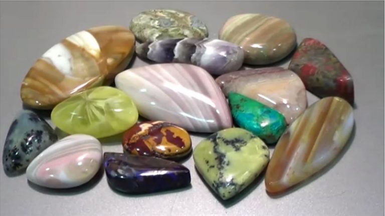 Tips To Minimize Risk When Buying Gemstones